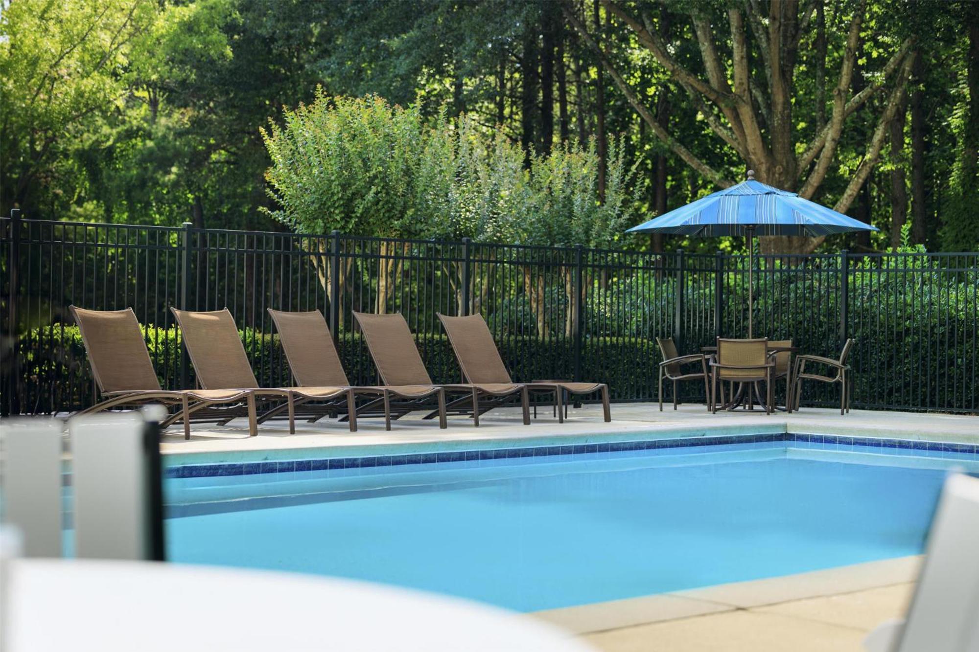 Hyatt Place Atlanta North Point Mall Hotel 3*